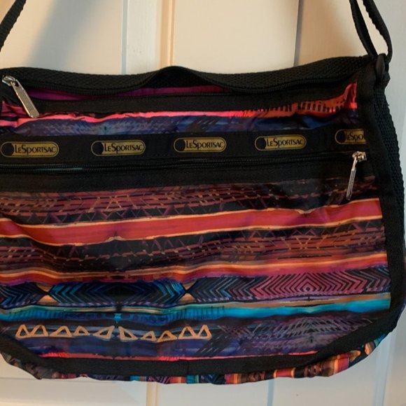 Lesportsac multicolor patterned shoulder or cross body bag - Picture 3 of 9